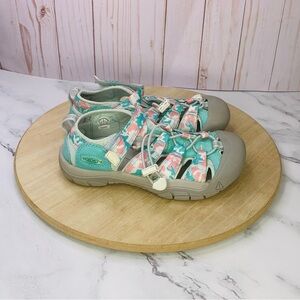 Keen Newport H2 Sandals Pink Teal Camo Girls Size 2 Washable Outdoors Shoes